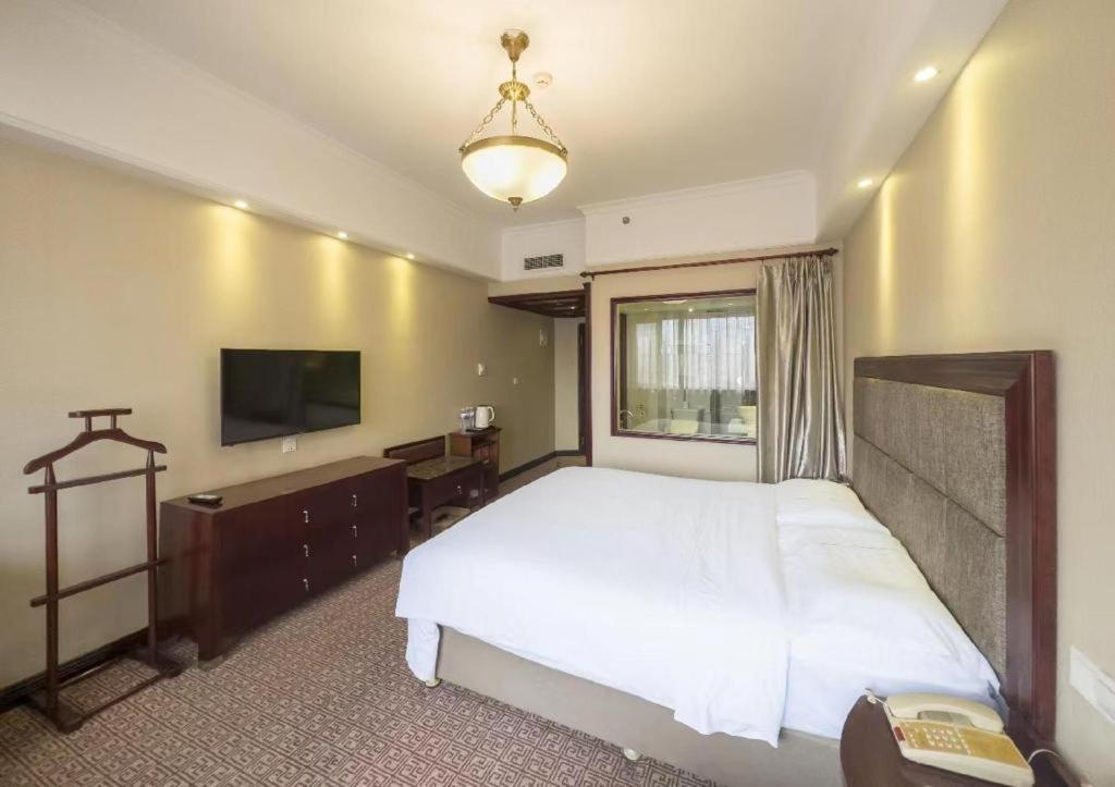 Chengdu Taihe International Hotel Exterior foto